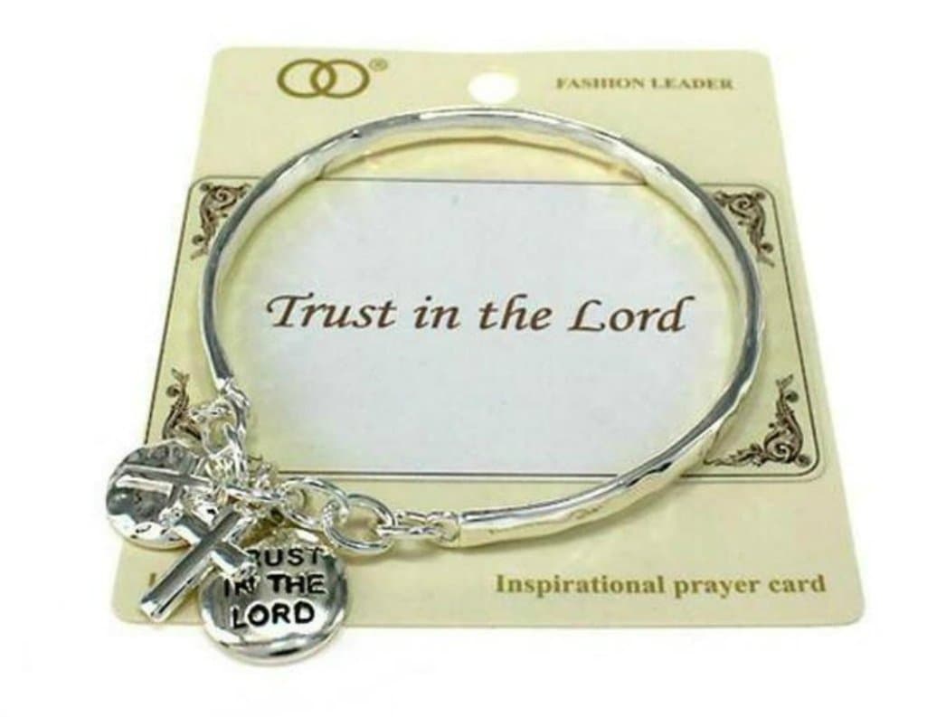 Silver-tone Proverbs 3:5-6 "Trust In the Lord" Inspirational Theme Stretch Engraved Charm Bracelet W/Gift Box