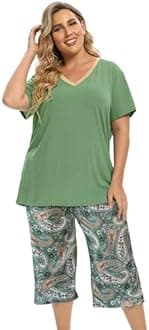 Vozanet Women's Pajamas Set Soft V Neck Sleepwear Top and Capri Pj Lounge Sets Cartoon Heart Shape Cat Nighty Plus Size