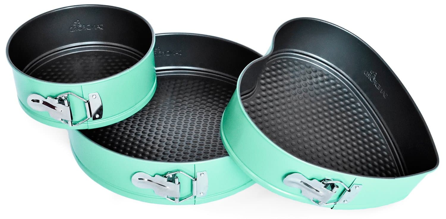 Sandford Perfect Spring 3 Piece Springform Tin Starter Set 28 / 24 / 18 cm Diameter with Heart Springform for Making Cheesecakes, Tortes, Pastel Green Green